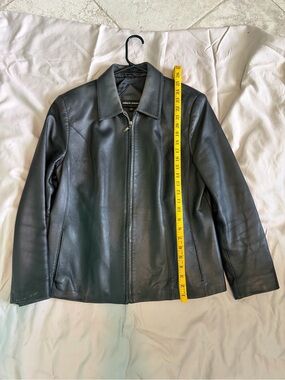 Valerie Stevens Black Leather Bomber Jacket